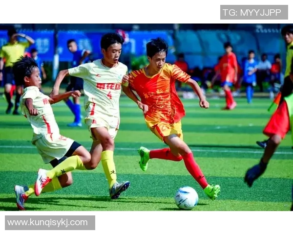 足球明星齐聚一堂共同献声为足球梦想助力传递激情与希望